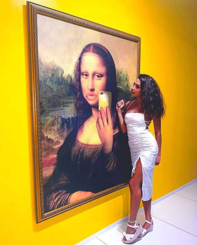 Pouting Mona Lisa
